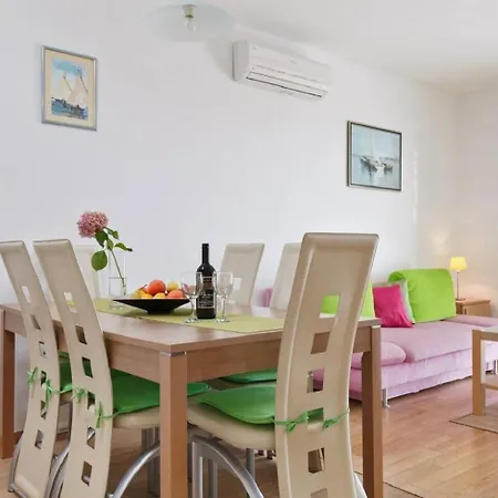 Ljilja Appartement *